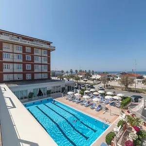 **** Hotel Grand & Riviera Itálie